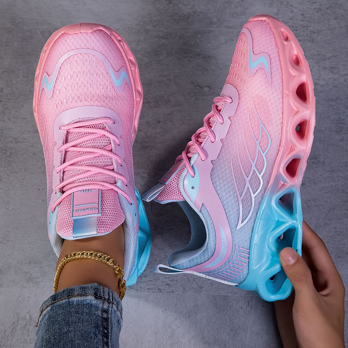 VICTORIA TRAINERS