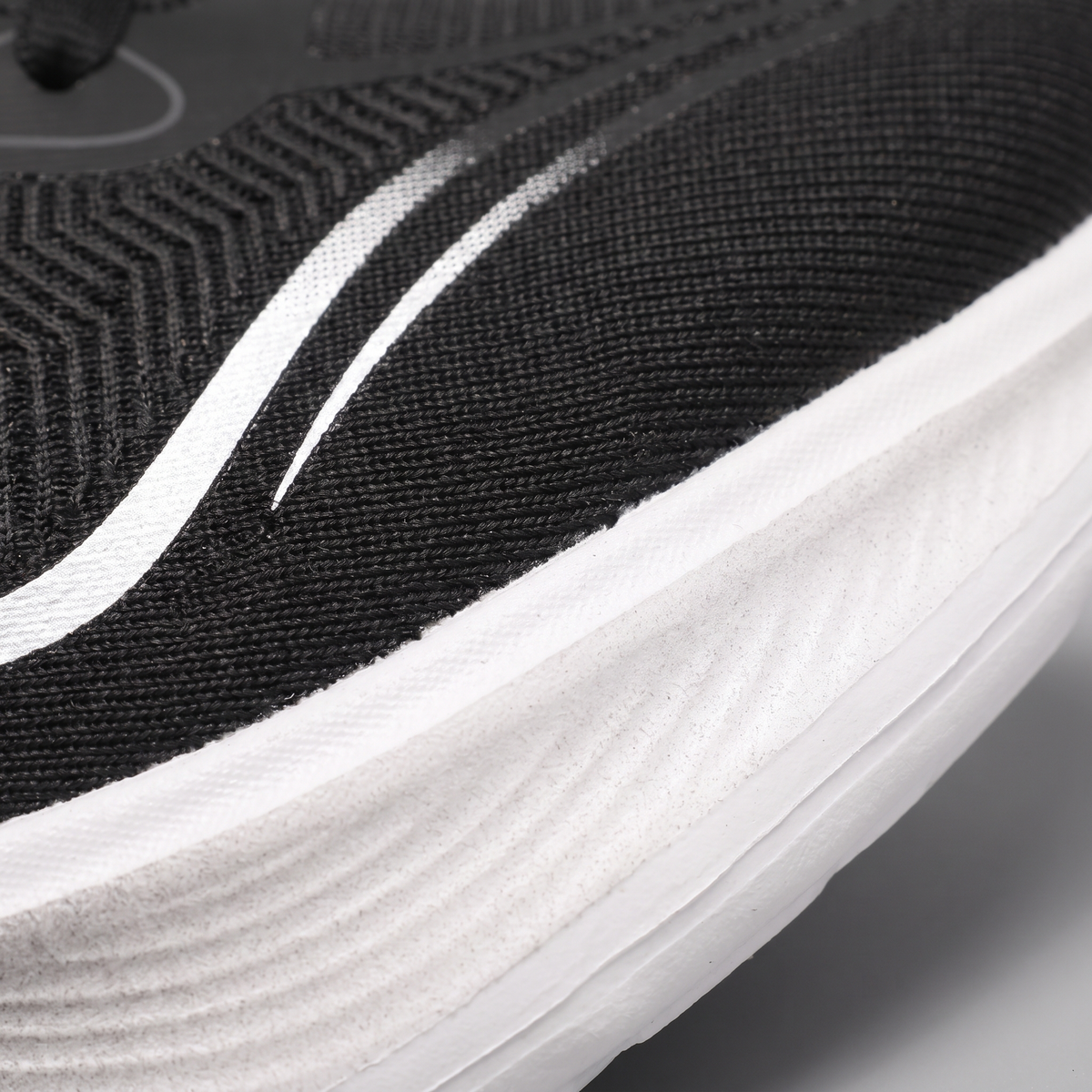 CUSHIONED PERFORMANCE TRAINERS