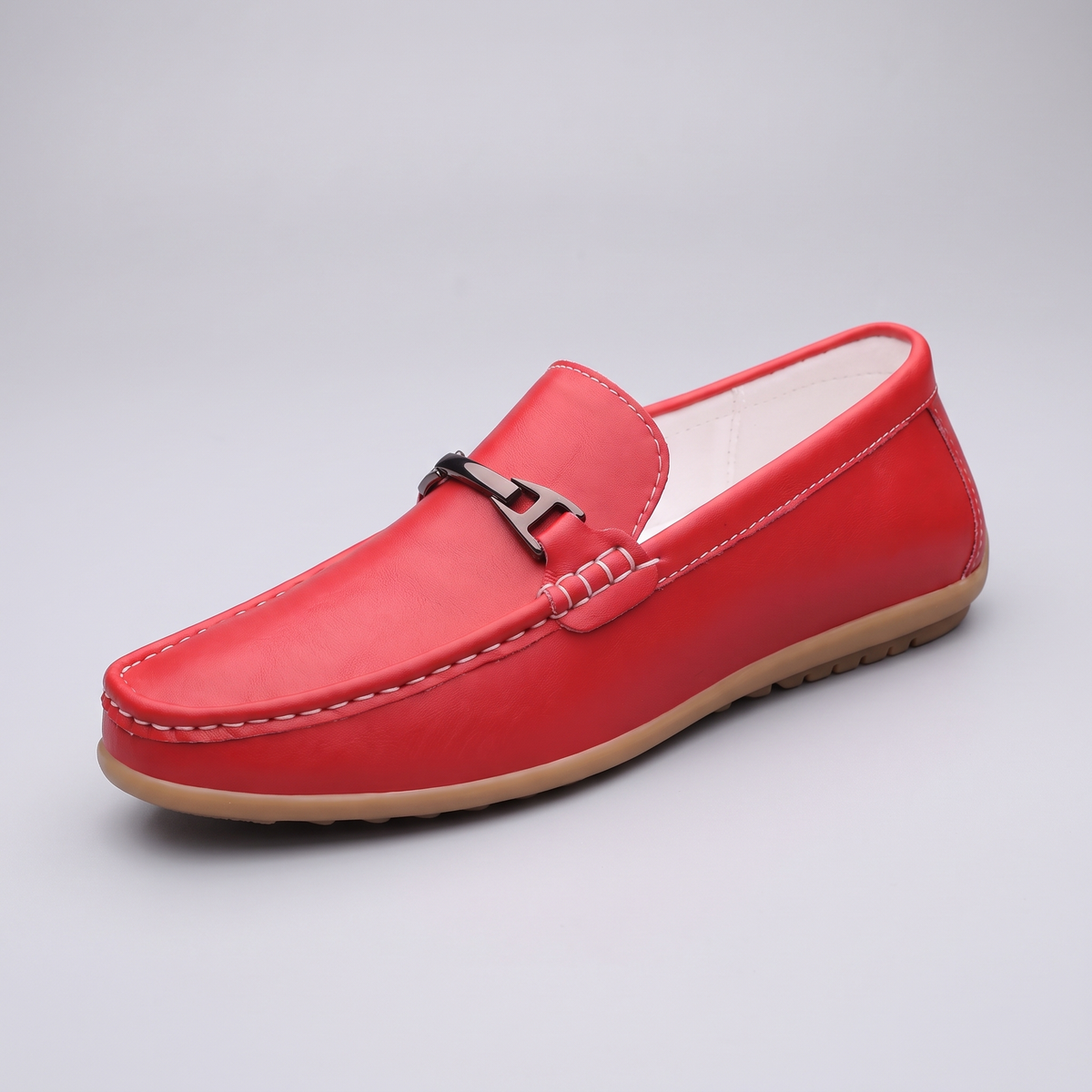 CLASSIC LEATHER LOAFERS