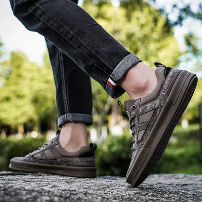 METROSTRIDE LEATHER TRAINERS