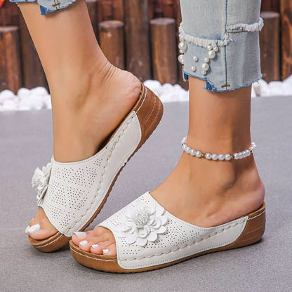 NESSA FLOWER DETAIL COMFORT SANDALS
