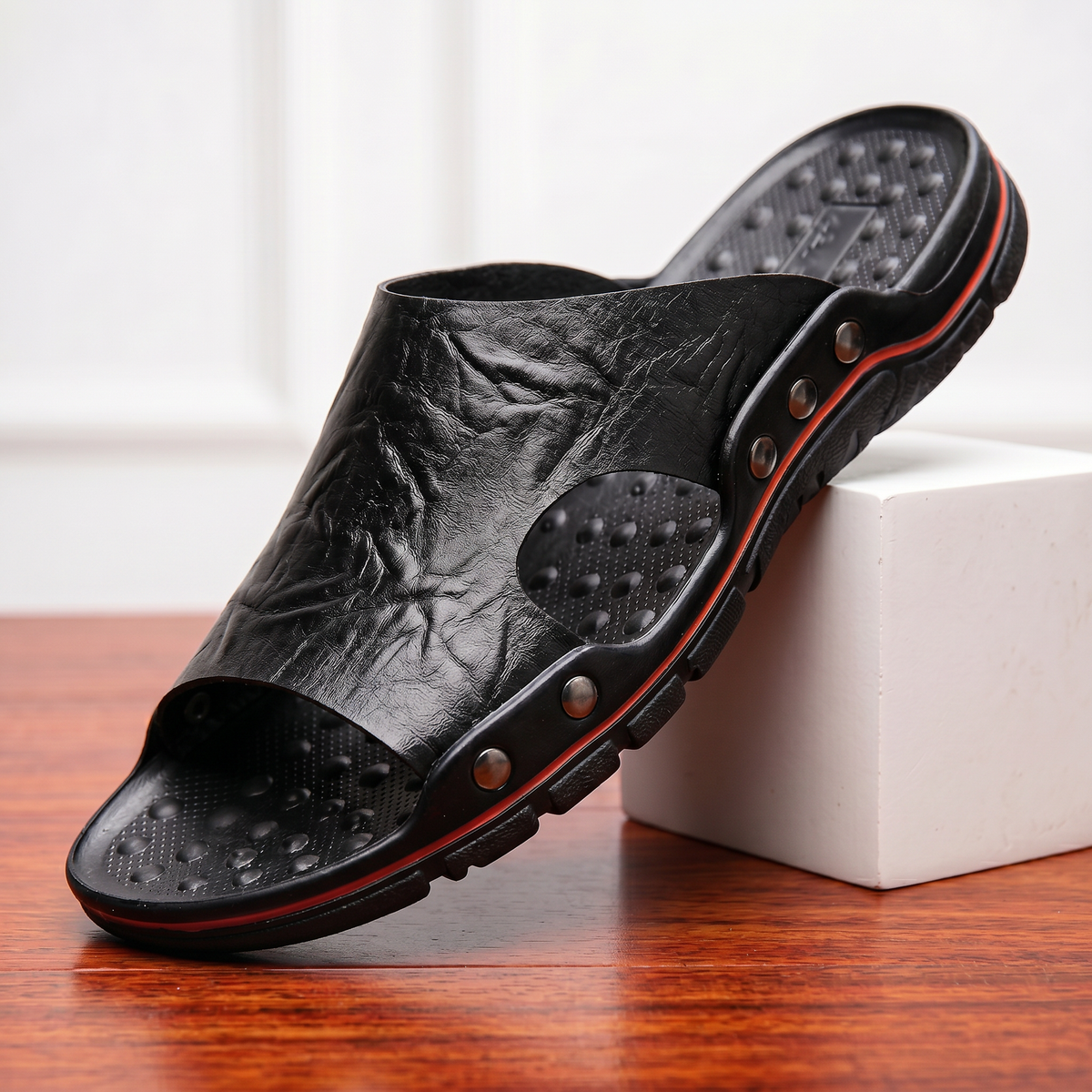 MONTEROSSO LEATHER SANDALS